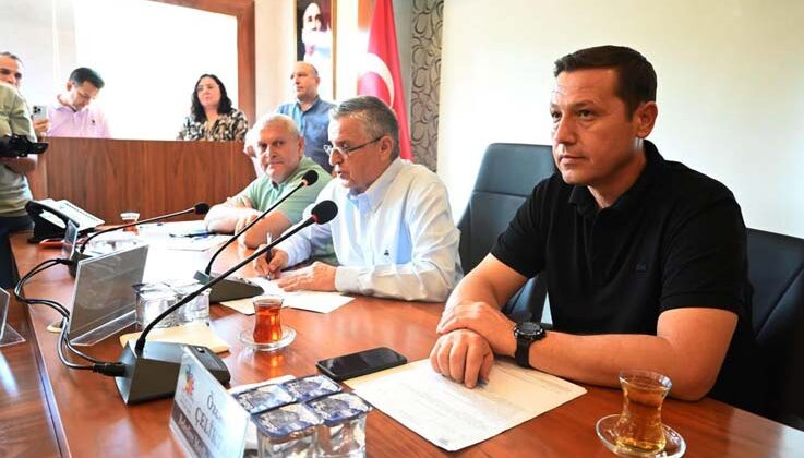 Başkan Topaloğlu: “Göynük ve Tekirova’ya kapalı pazar yeri geliyor”
