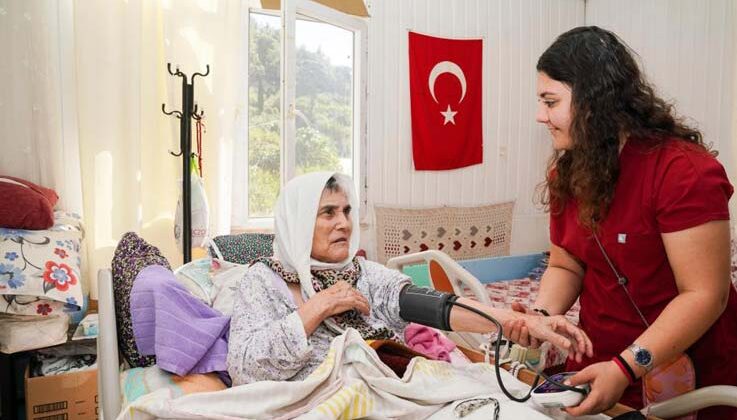 Finike Belediyesi’nin,’Yalnız Değilsin’ projesi ile kimse yalnız değil