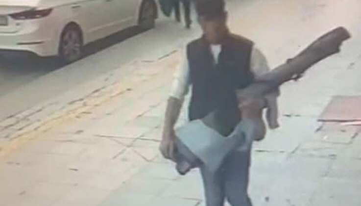 Araçtan tüfek çalan şüpheli memleketine giderken yakalandı