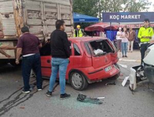 Antalya’da 4 araçlı zincirleme kaza