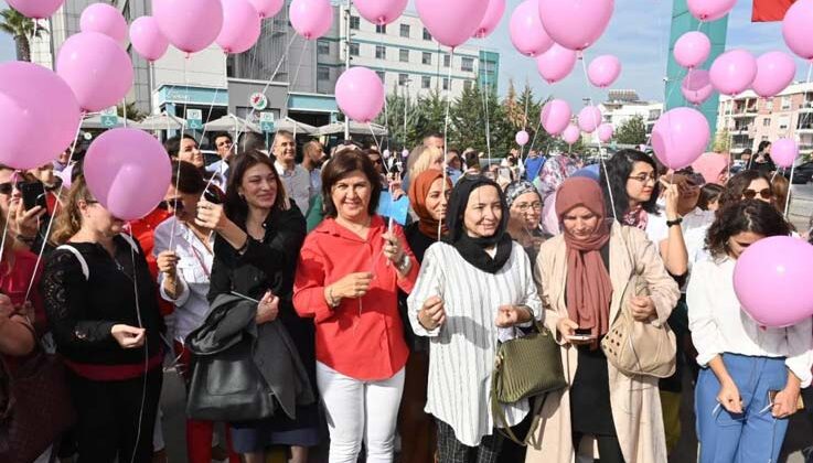 Kepez’de kanser farkındalığı için gökyüzüne pembe balon bırakıldı