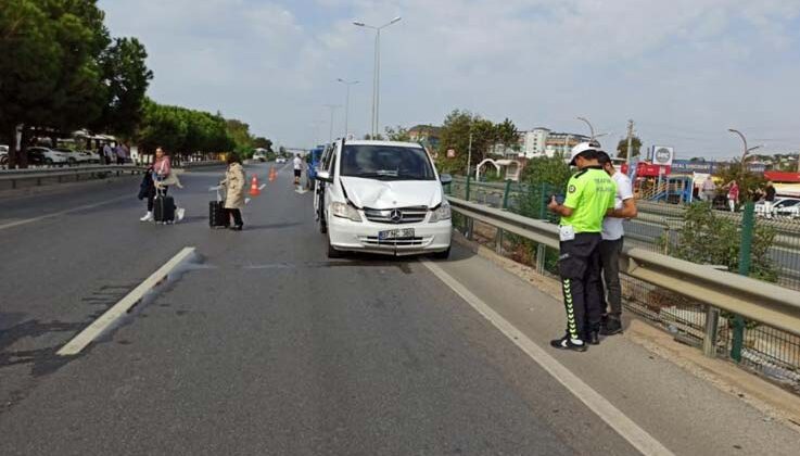 Tur aracının çarptığı otel çalışanı kadın ağır yaralandı
