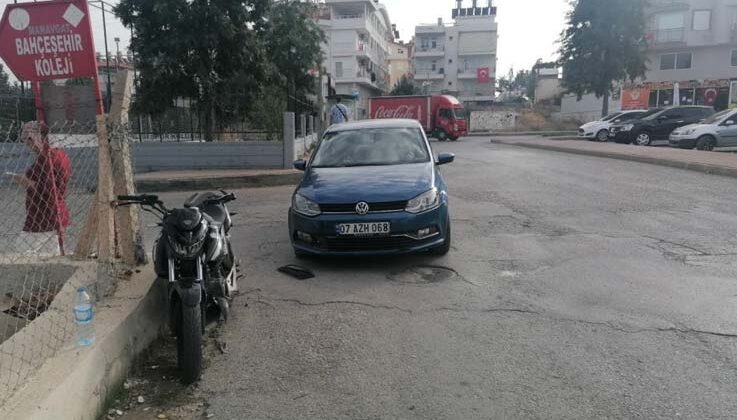 Ehliyetsiz 16 yaşındaki sürücü otomobili sollamaya çalışırken yaralandı