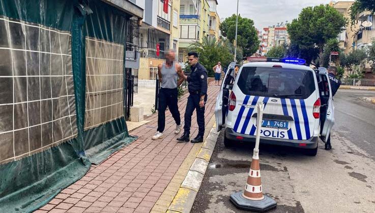 Tadilat tartışmasında tabancayla komşunu ve kız çocuğunu yaralayan şahıs tutuklandı