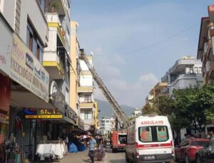 Ocakta unutulan yemek yangına neden oldu