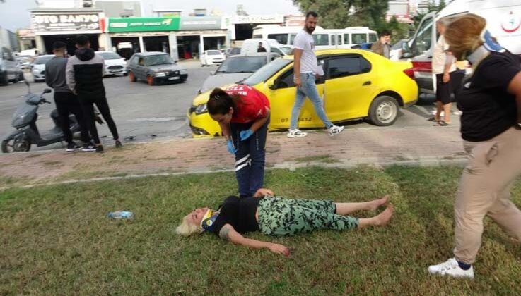 Manavgat’ta ters yönden giden otomobil ile ticari taksi çarpıştı: 2 yaralı