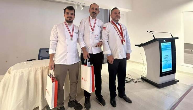 Şeflerin Lezzetleri Yarışması’ndan altın madalyayla döndüler