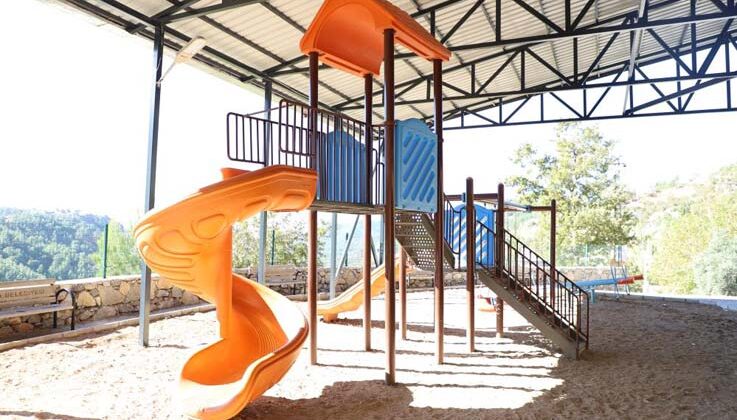 Başköy Mahallesi’ne yeni çok amaçlı salon ve çocuk parkı