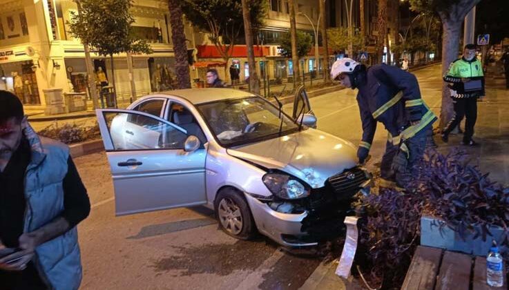 Alkollü şekilde direksiyon başına geçti, ortalığı savaş alanına çevirdi