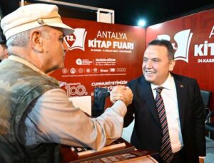 Yazarlar, 13. Antalya Kitap Fuarı’nda okurlarıyla buluşuyor