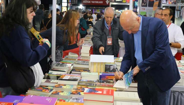Antalya Kitap Fuarı’nda müzikal söyleşi