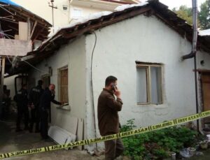 Tek başına yaşadığı gecekonduda ölü bulundu