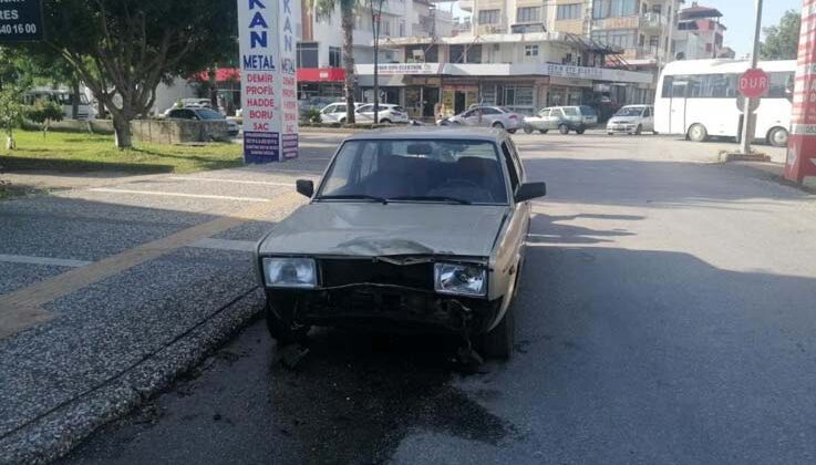 Otomobil motosiklete çarptı: 1 yaralı