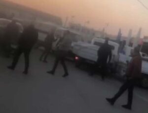 Çalışmadığı için iteledikleri kamyonet kaza yaptı