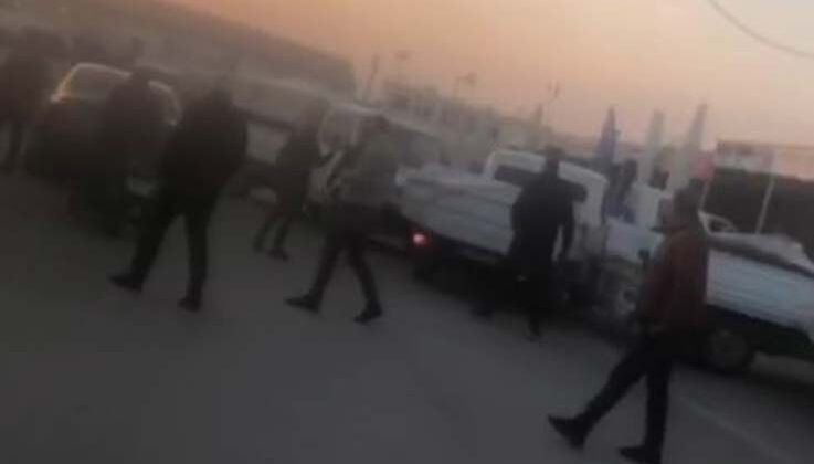 Çalışmadığı için iteledikleri kamyonet kaza yaptı