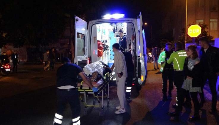 Motosikletin çarptığı sürücü ambulansa kaldırılırken polislere dua etti
