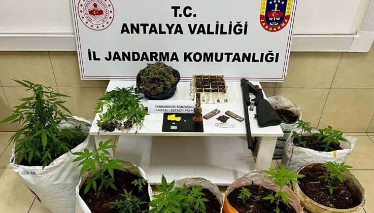 Uyuşturucu operasyonunda yarım kilogram metamfetamin yakalandı