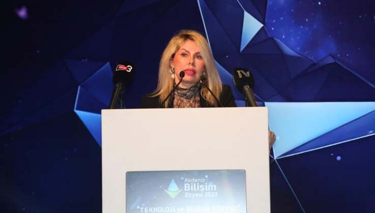 Rektör Özkan: “Bilişim ve teknoloji geleceğin anahtarıdır”