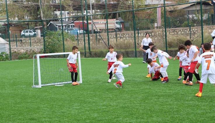 Anaokulları arasında futbol turnuvası