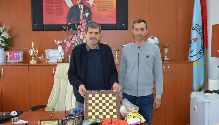En çok atık pil toplayan okullar ödüllendirildi