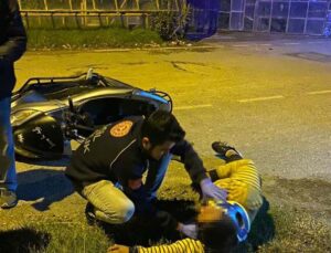 Alkollü motosiklet sürücü hastanelik oldu