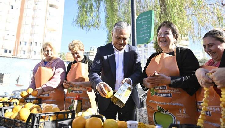 Uysal, turunç reçeli yaptı