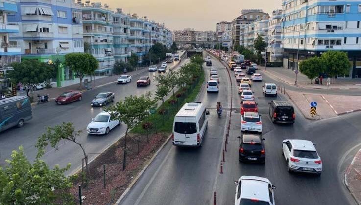 Antalya’da motorlu kara taşıtları sayısı 1 milyon 440 bin 643 oldu