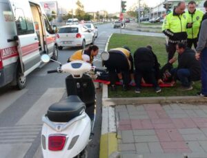 Otomobile çarpan motosiklet sürücüsü yaralandı