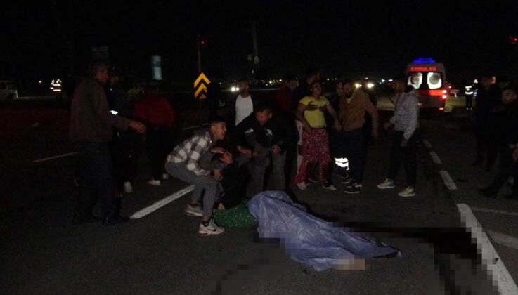 Antalya’da feci ölüm: Otomobil çarptıktan sonra üzerinden 2 araç geçti