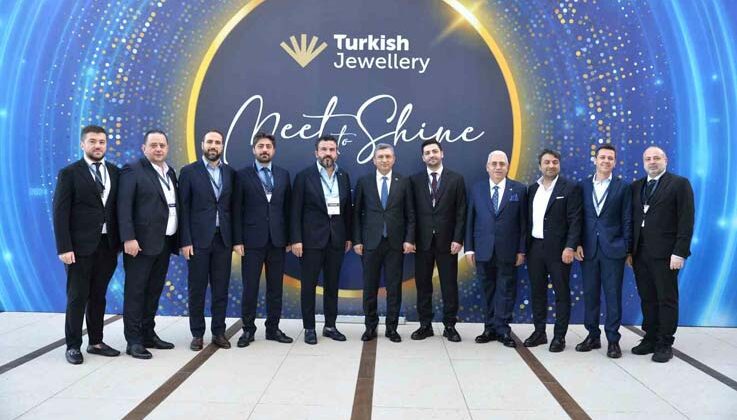 Mücevher Antalya’da parladı