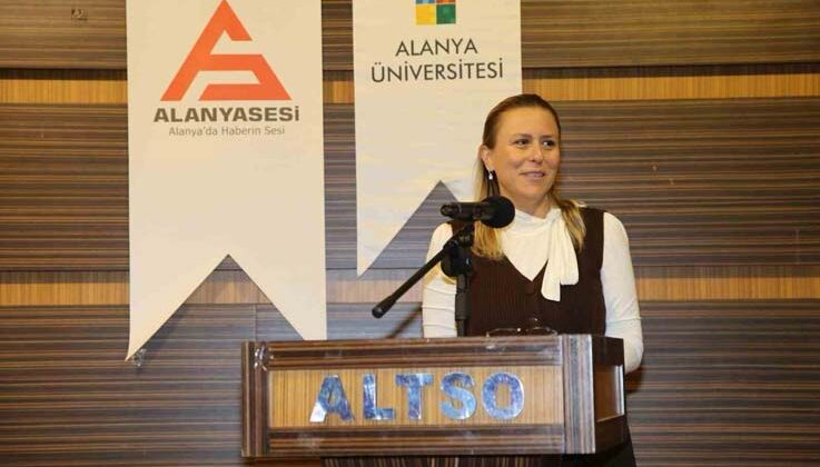 Kadın akademisyenler, iş dünyasında kadın olmanın önemini anlattı