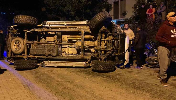 Kontrolden çıkan araç park halindeki araçları biçti
