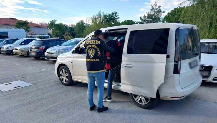 Antalya’da çeşitli suçlardan aranan 151 zanlı tutuklandı