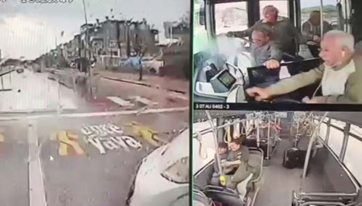 Halk otobüsüyle hafif ticari aracın çarpışma anı kamerada