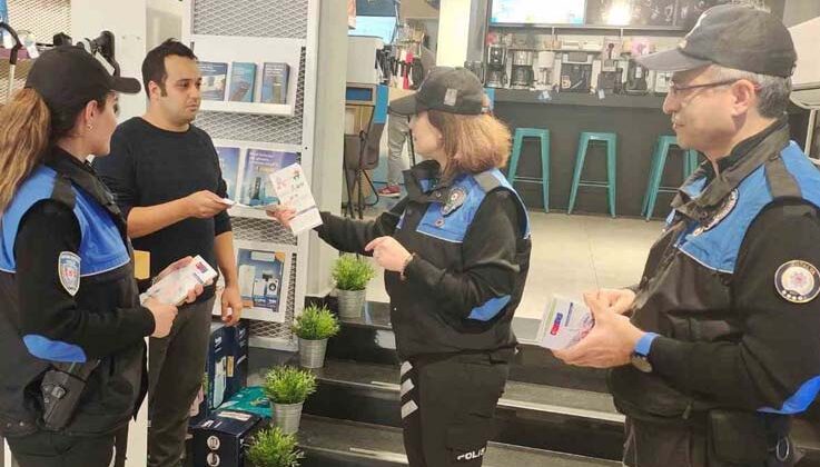 Alanya’da polisten esnafa dolandırıcılık bilgilendirmesi