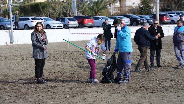Galip Dere Halk Plajı’nda çöp kategorize çalışması gerçekleştirildi