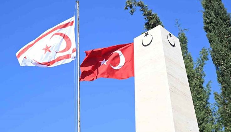 Kıbrıs Türkü’nün milli kahramanları Antalya’da anıldı