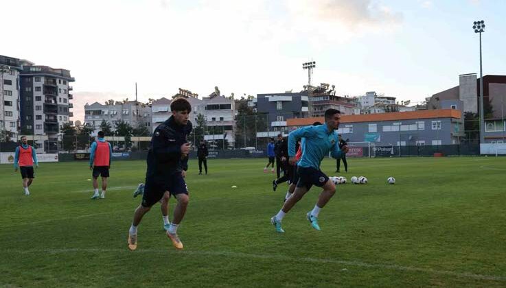 Alanyaspor, kupa maçı hazırlıklarına başladı