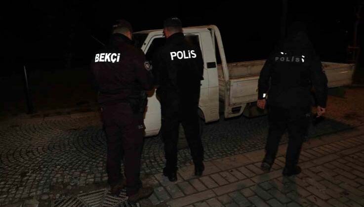 Konyaaltı’nda aranma kaydı bulunan 5 şüpheli yakalandı