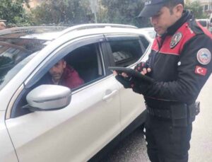 Polisten okul servis araçları ve çevrelerinde denetim