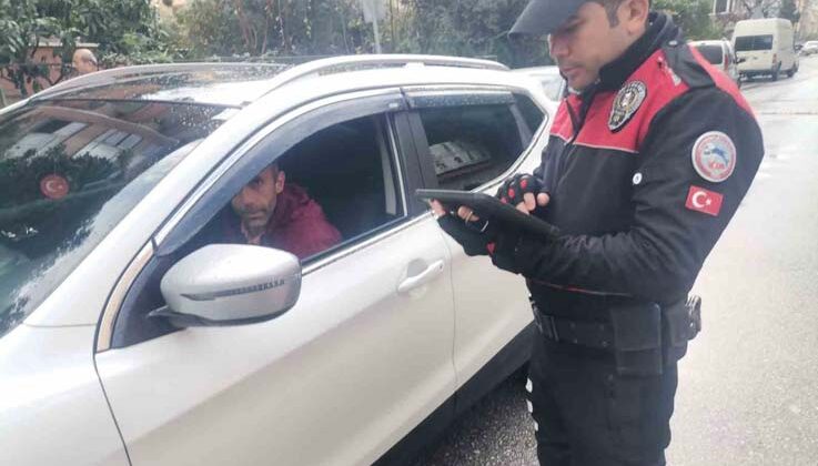 Polisten okul servis araçları ve çevrelerinde denetim
