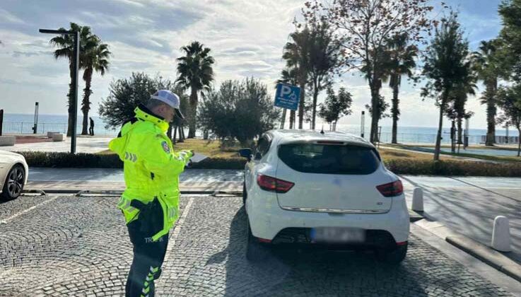 Antalya’da engelli park uygulamasını ihlal eden bin 241 sürücüye ceza