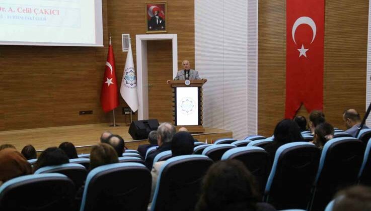 ALKÜ’de akreditasyon ve kalitenin önemi anlatıldı