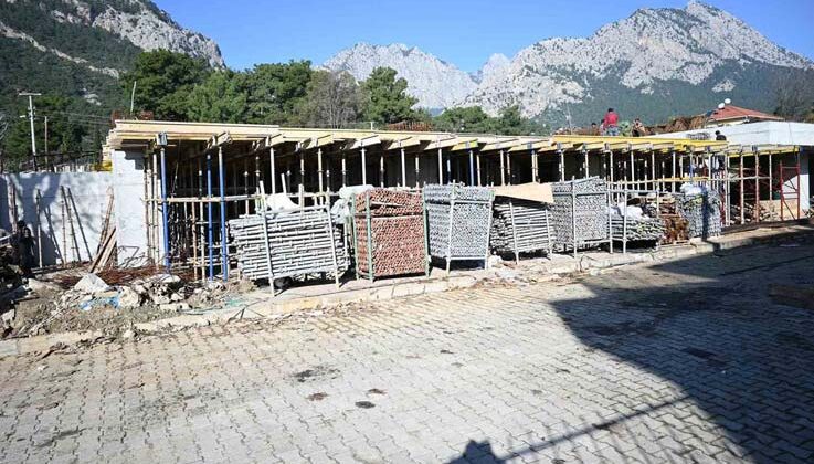 Göynük’e 2 bin 592 metrekarelik kapalı pazar yeri inşaatı devam ediyor
