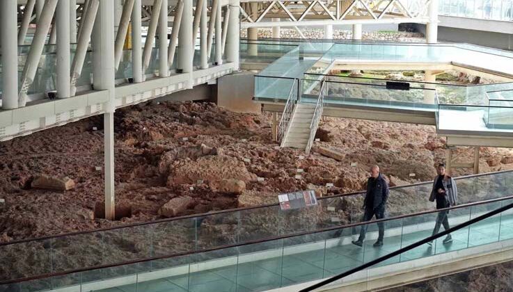 Türkiye’nin ilk nekropol müzesinde camdan yollarda tarihi yolculuk
