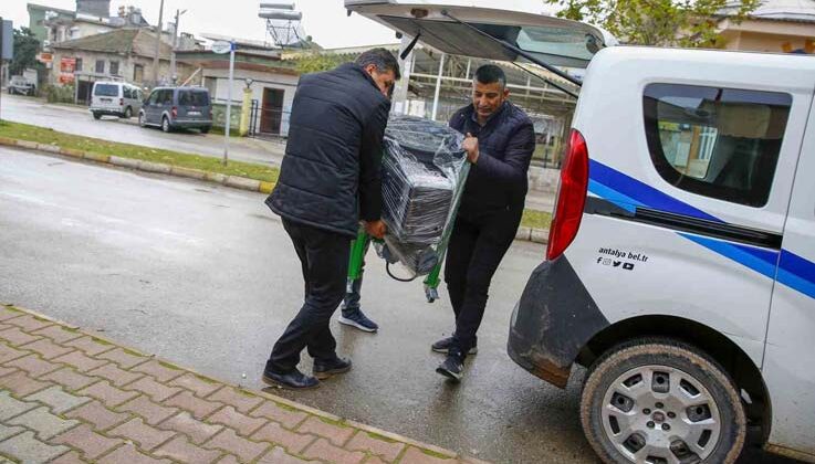 Büyükşehir’den Çakırlar’daki üreticilere makine hibesi