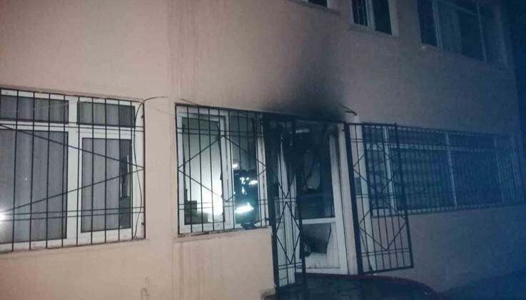Sağlık ocağındaki yangın büyümeden söndürüldü