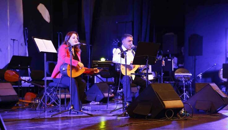 AKM’de Erdal-Mercan Erzincan’dan türkü gecesi
