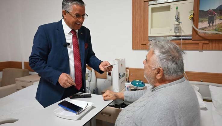 Başkan Topaloğlu’ndan hastalara ziyaret