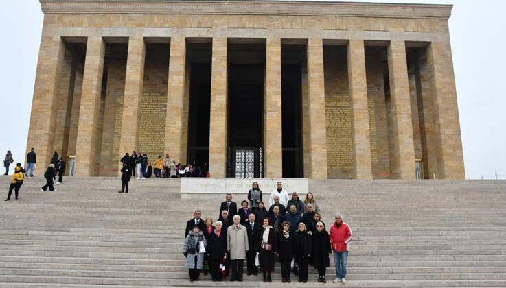 Yaşlı Meclisi Anıtkabir’de